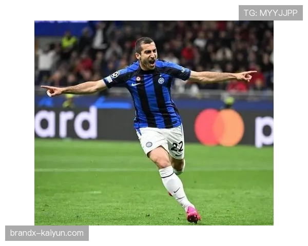 消息：国米中场姆希塔良决定再战一年，与俱乐部续约至2027年